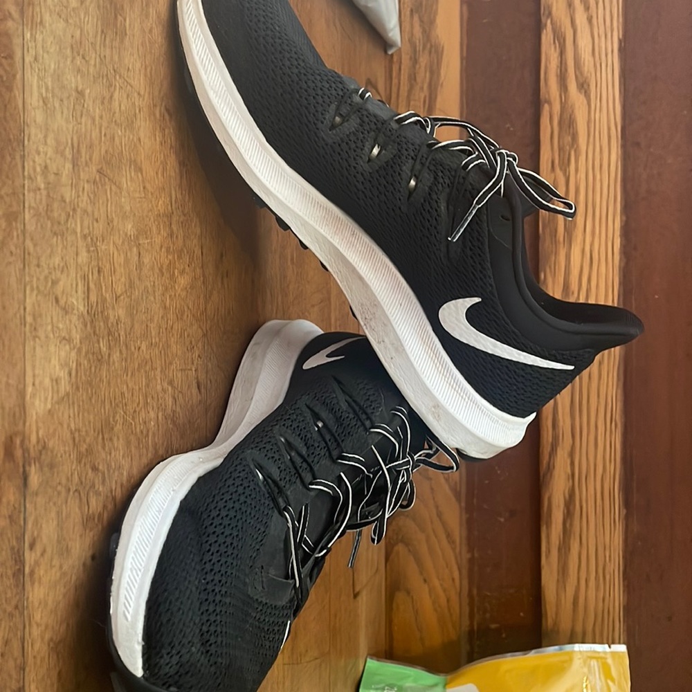 Nike Quest running shoes men’s size 10.5
